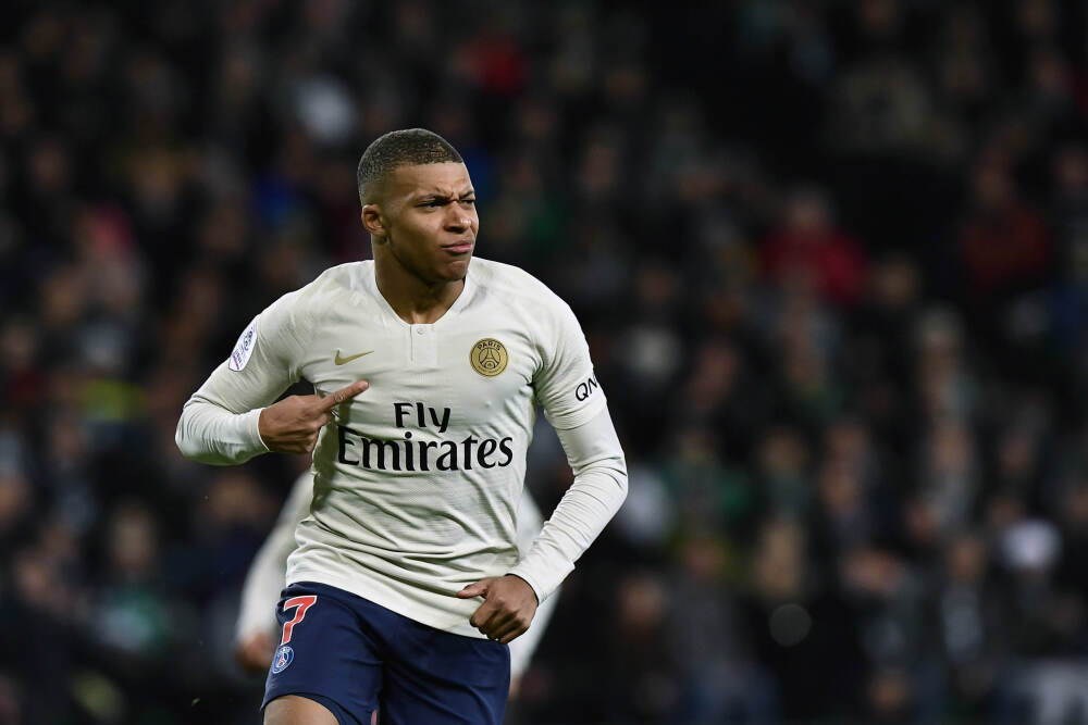 特朗普表示将与韩国一起找出调高关税的解决方案